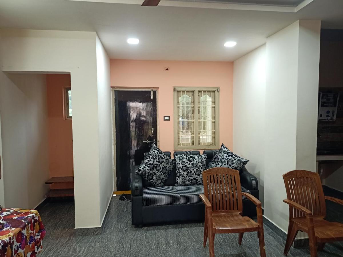 Sri Govinda Nilayam Home Stay 1 Visakhapatnam Extérieur photo