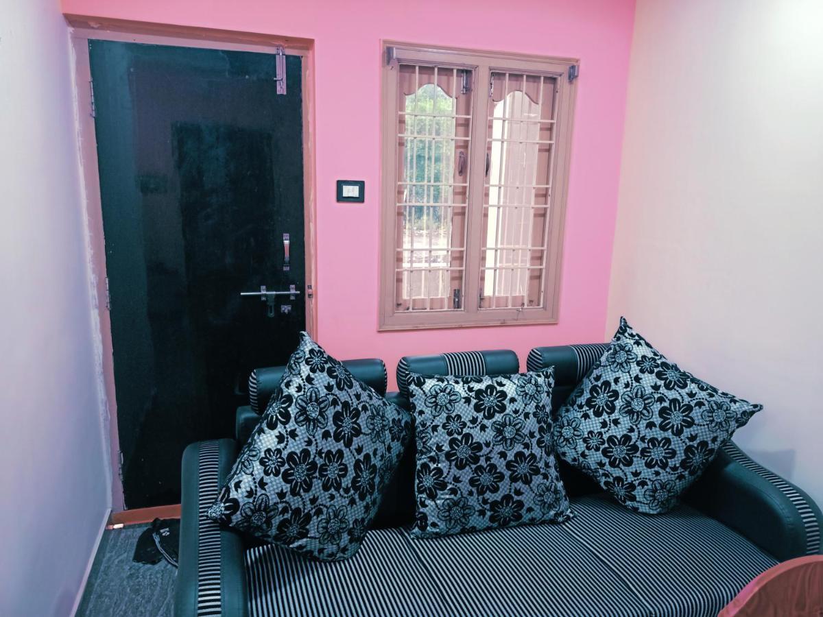 Sri Govinda Nilayam Home Stay 1 Visakhapatnam Extérieur photo